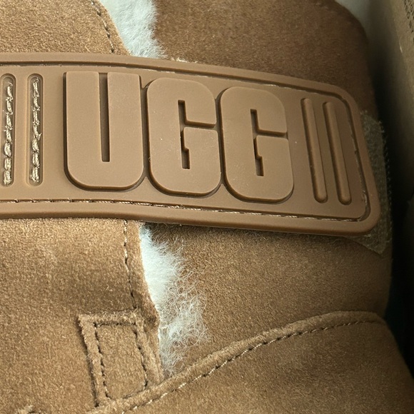 Brand new Ugg Boots, never worn. - Picture 5 of 5